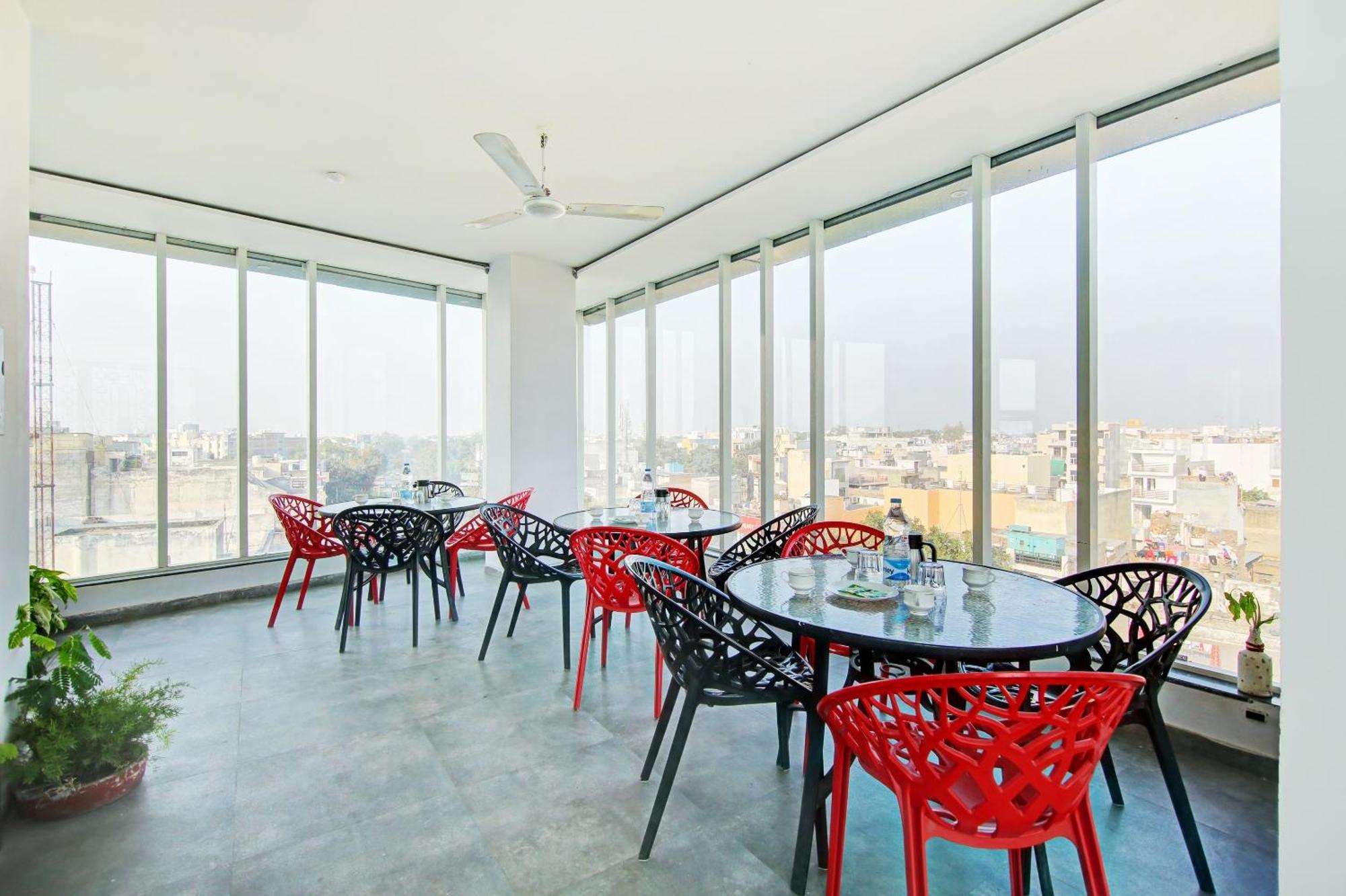 Super Townhouse Geetanjali Inn Gurgaon Dış mekan fotoğraf